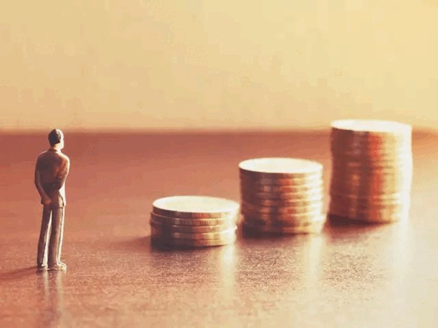 Going Against the Grain: Michael Price’s Blueprint for Volatile Markets