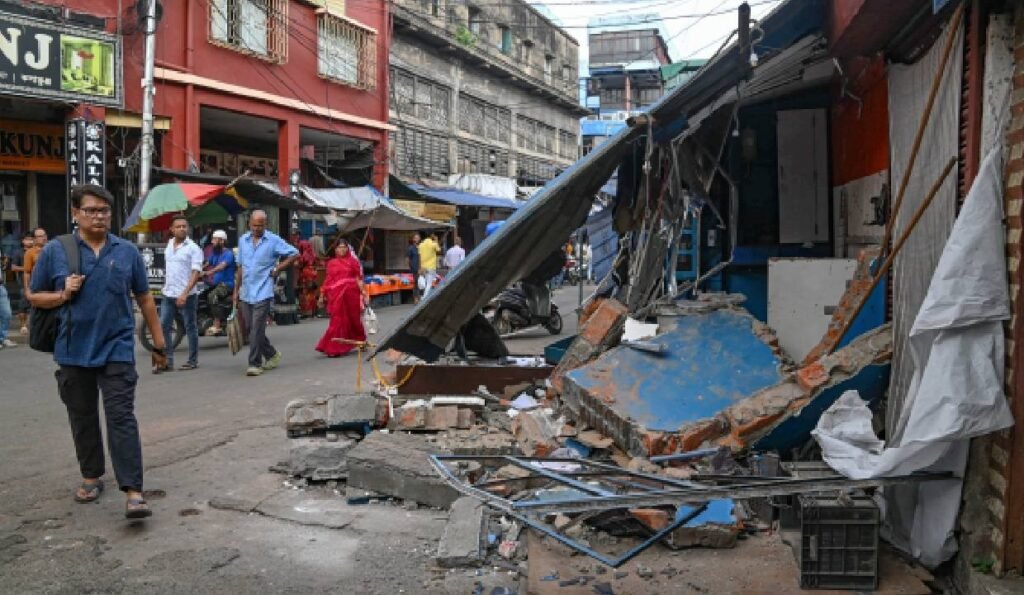 Tensions Flare at Kolkata’s New Market After Election-Linked ‘Bulldozer Action’