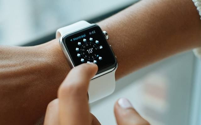 Smartwatches Under ₹3,000: Premium Features on a Budget