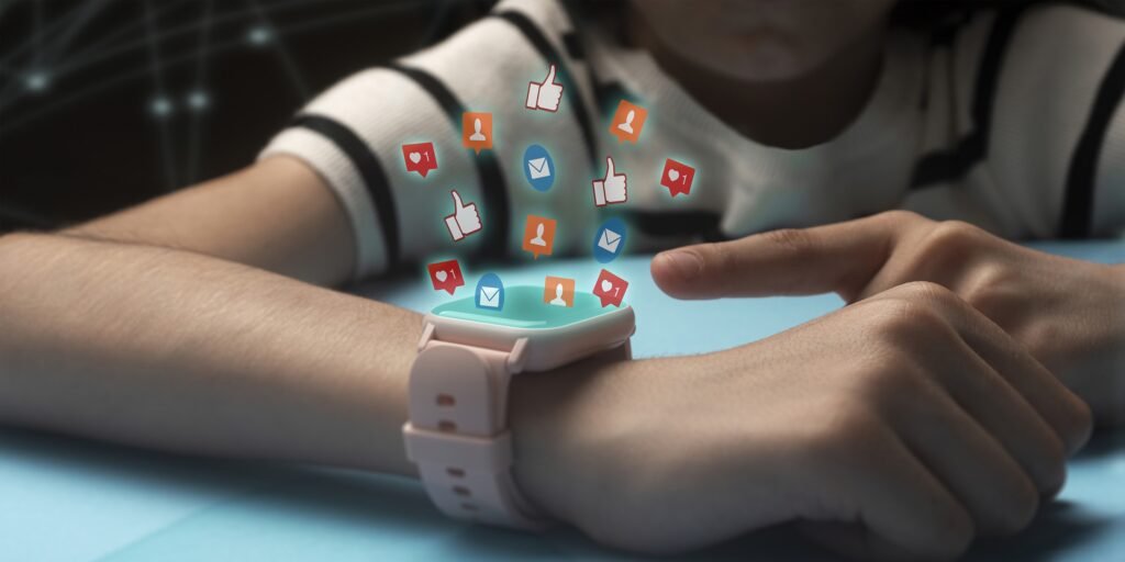 Striking the Balance: Why Parents are Replacing Smartphones with Kids’ Smartwatches