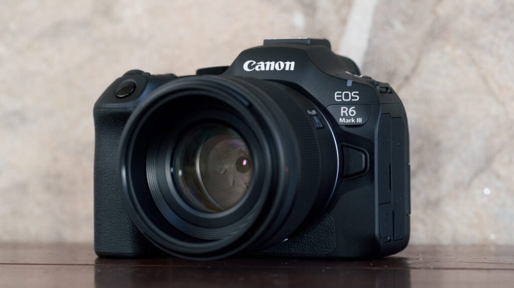 The Ultimate Creator Hybrid? Canon EOS R6 Mark III Hands-On Review