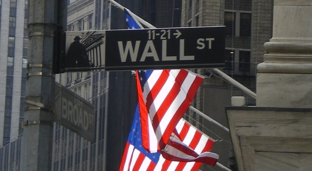 Wall Street Treads Water as Investors Monitor US-Iran Diplomatic Talks