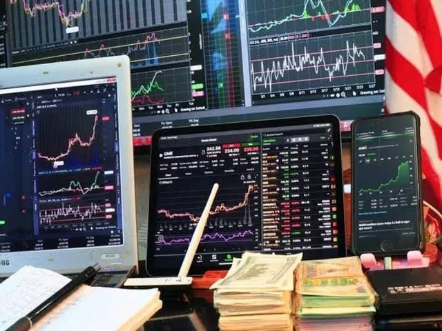 European Stocks Hold Flat as Surge in Oil Prices and Earnings Wave Keep Markets Cautious