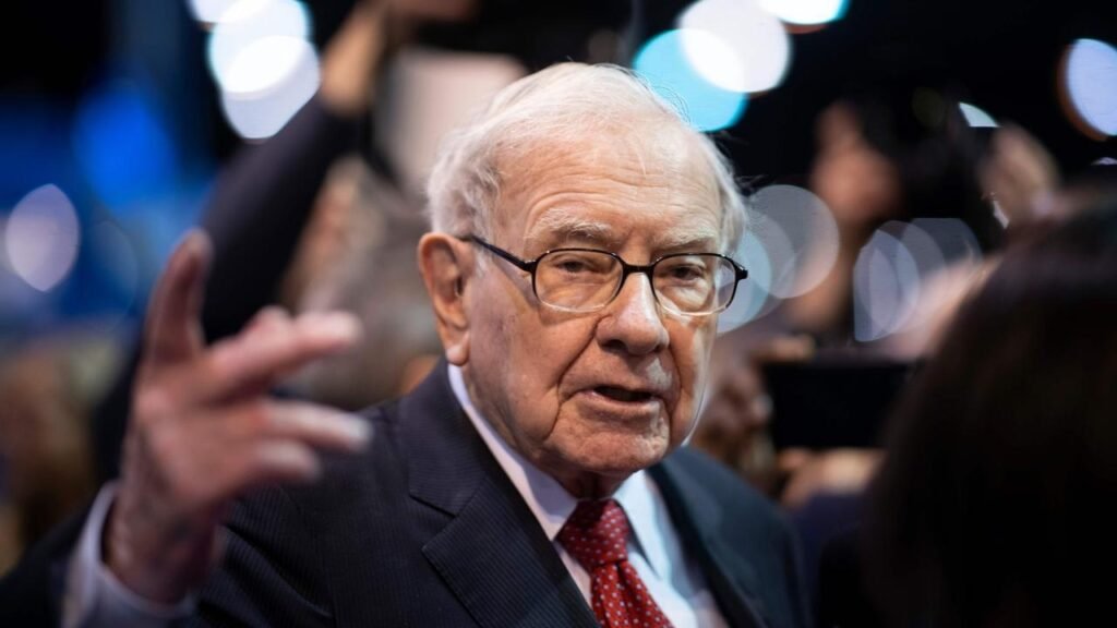The Art of Shrinking: How Warren Buffett’s Best Acquisition Defied the Market’s Greatest Obsession