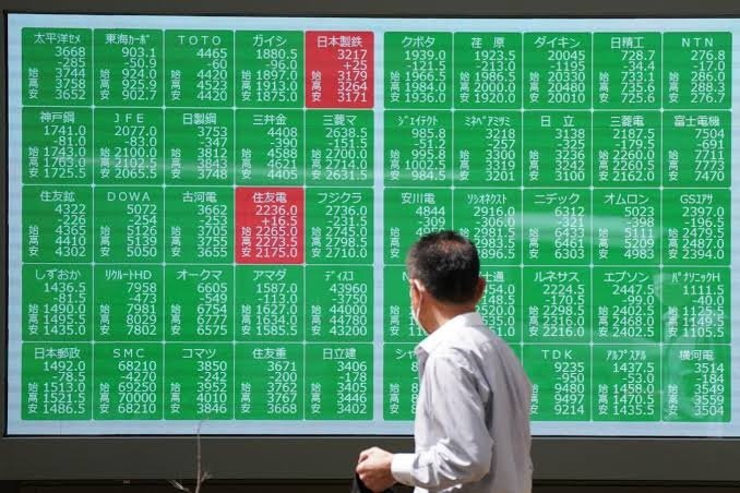 Global Rotation: Foreign Investors Dump ¥1.82 Trillion in Japanese Equities as Tech Heat Fades