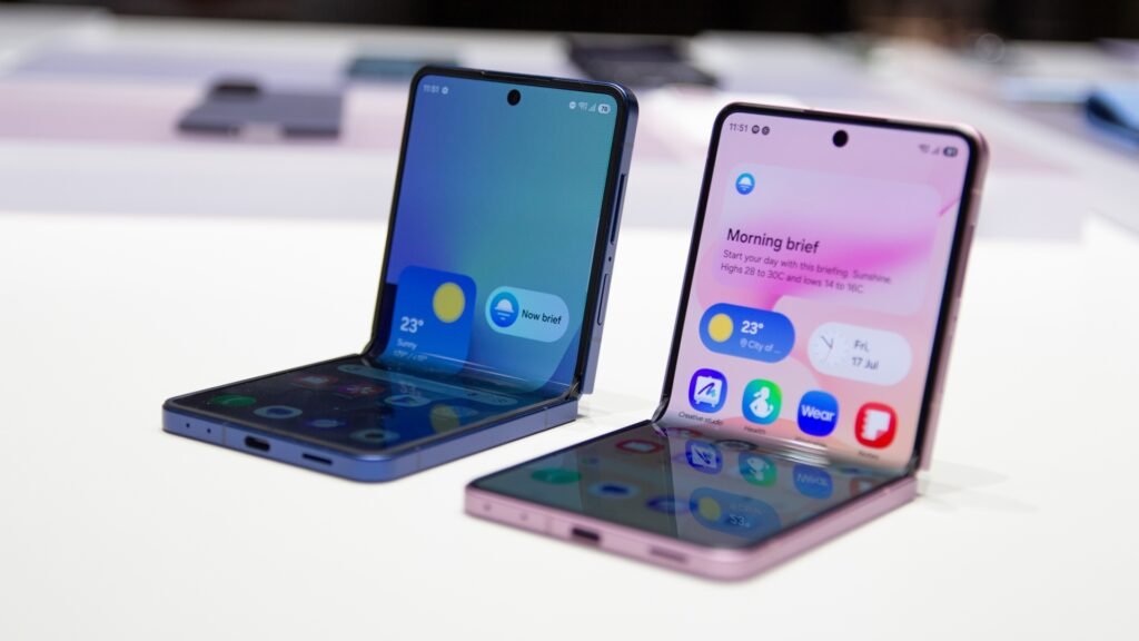 Galaxy Z Flip8 vs. Z Flip7: Is the Upgrade Worth It?