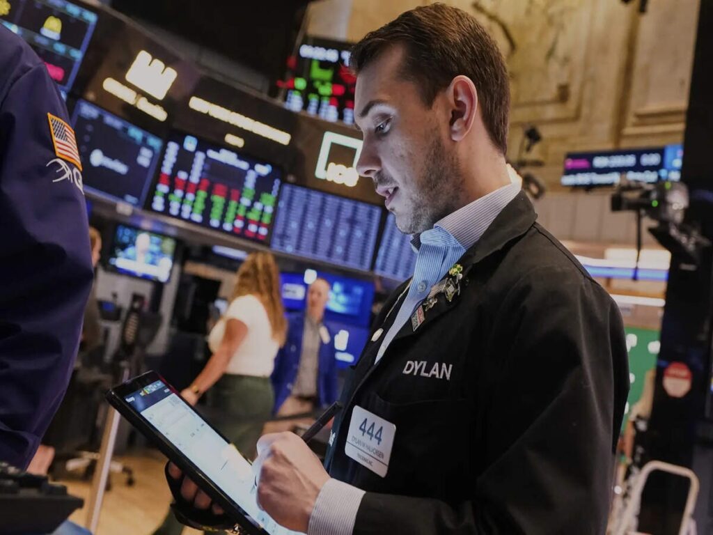 Turning Tide: Wall Street’s Chip Index Enters a Bear Market
