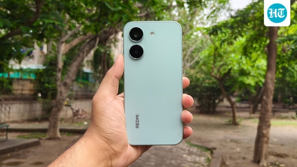 Monsoon-Proof Mobiles: 7 Water-Resistant Phones That Don’t Flake on Durability