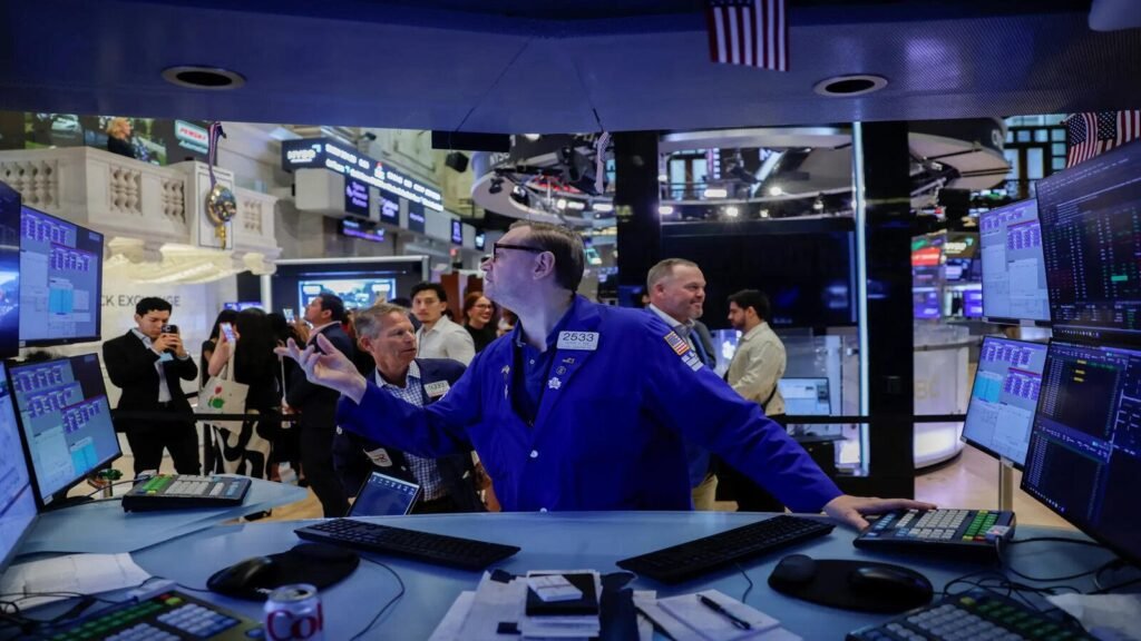US Markets Rebound on Friday but End Week Lower Amid Bond Yield Volatility and Middle East Tensions