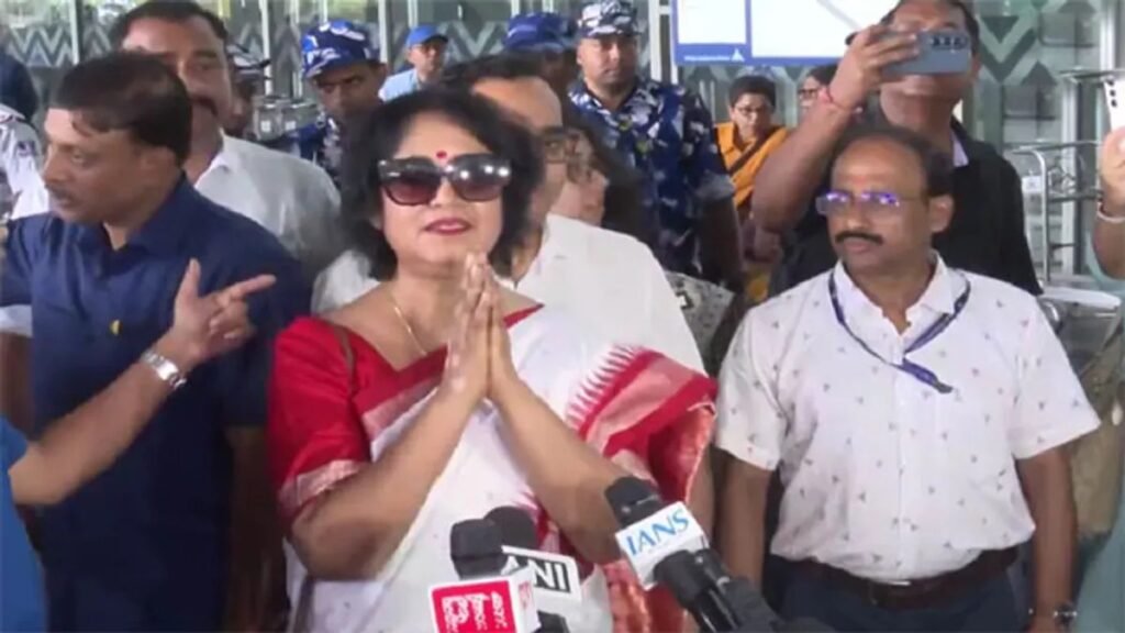 “Injustice Cannot Be Permanent”: Taslima Nasreen Returns to Kolkata After 19 Years