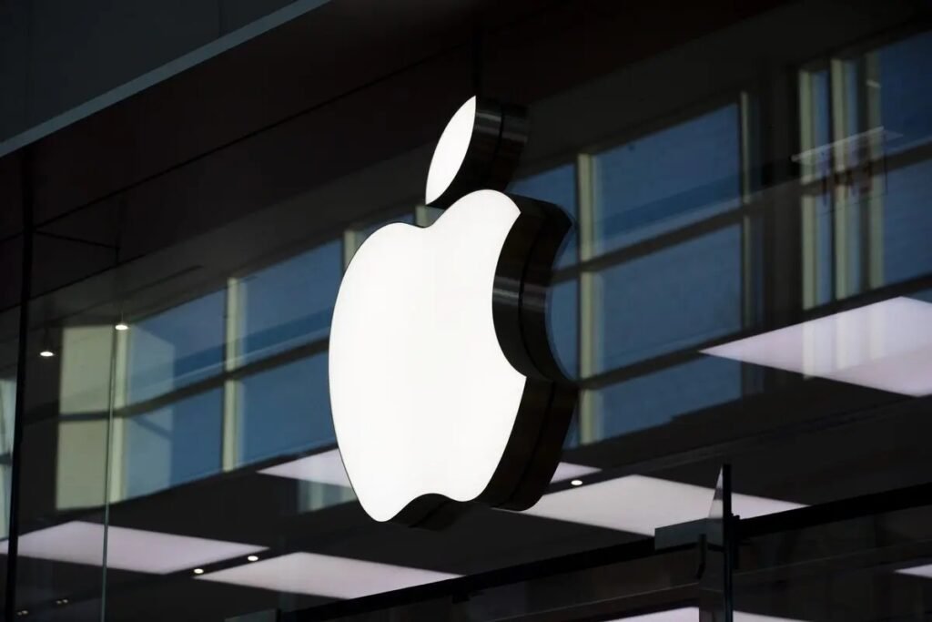Apple Faces $500 Billion Market Cap Loss as AI Data Center Demand Strains Global Supply Chains