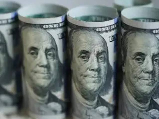 $127 Billion in Overseas Deposits Leaves Indian Banks Exposed to Unhedged FX Interest Risks, Threatening the Rupee