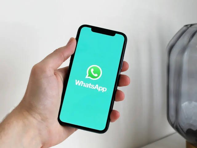 WhatsApp Launches Bill Payments in India to Tap Into Country’s UPI Craze