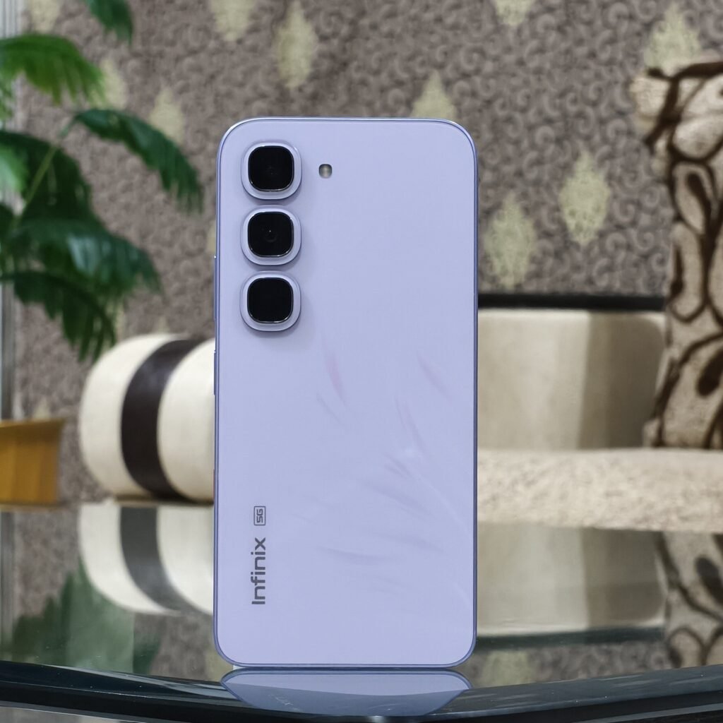 Infinix Brings the HOT 70 Pro to India with a Full-HD+ 144Hz Screen, Dimensity 7100 and Colour-Changing Finishes