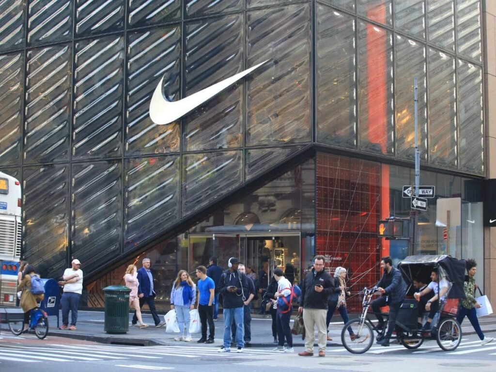 Nike’s Struggles Test Investor Confidence in CEO Hill’s Turnaround Effort