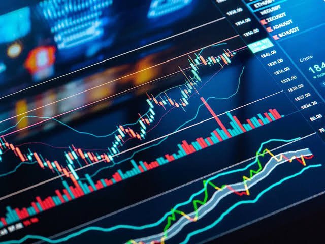 Navigating Market Volatility: Top Mid-Cap Stocks With Over 25% Upside Potential